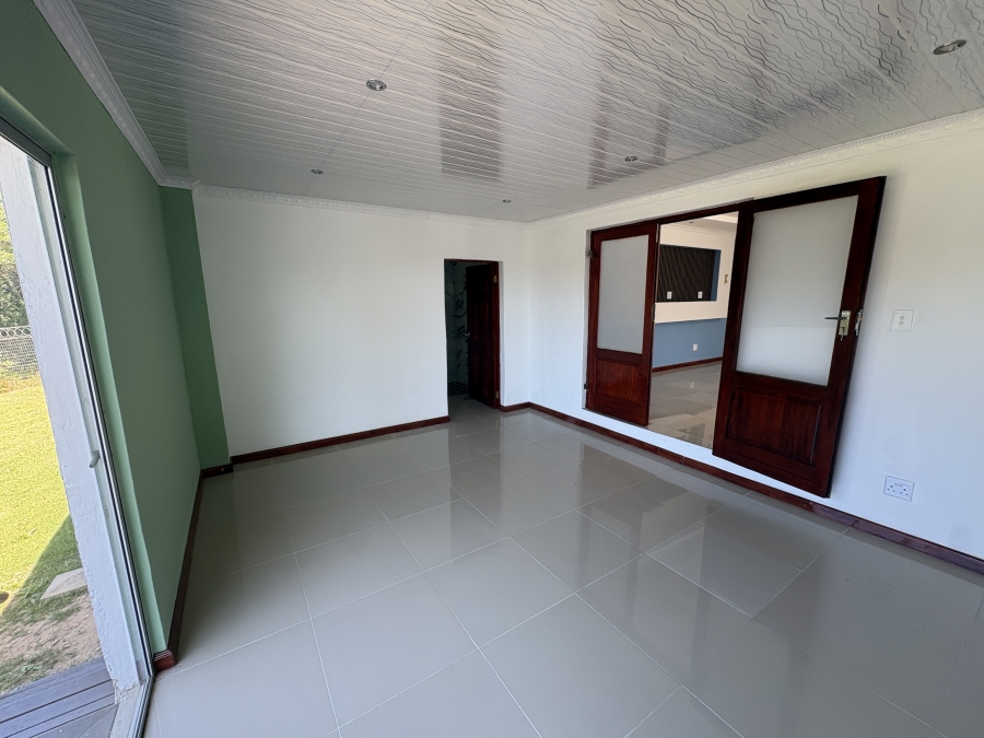 5 Bedroom Property for Sale in Cintsa East Eastern Cape